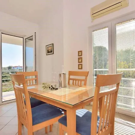 Holiday home Spacious In With Garden Bibinje