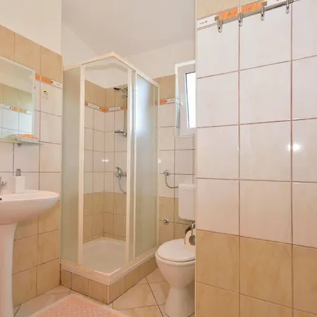Spacious In With Garden Holiday home *