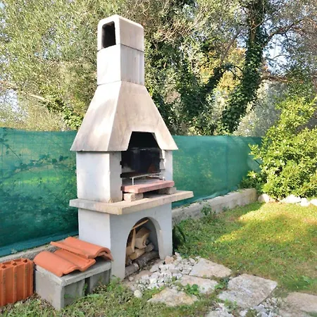 Spacious In With Garden Bibinje